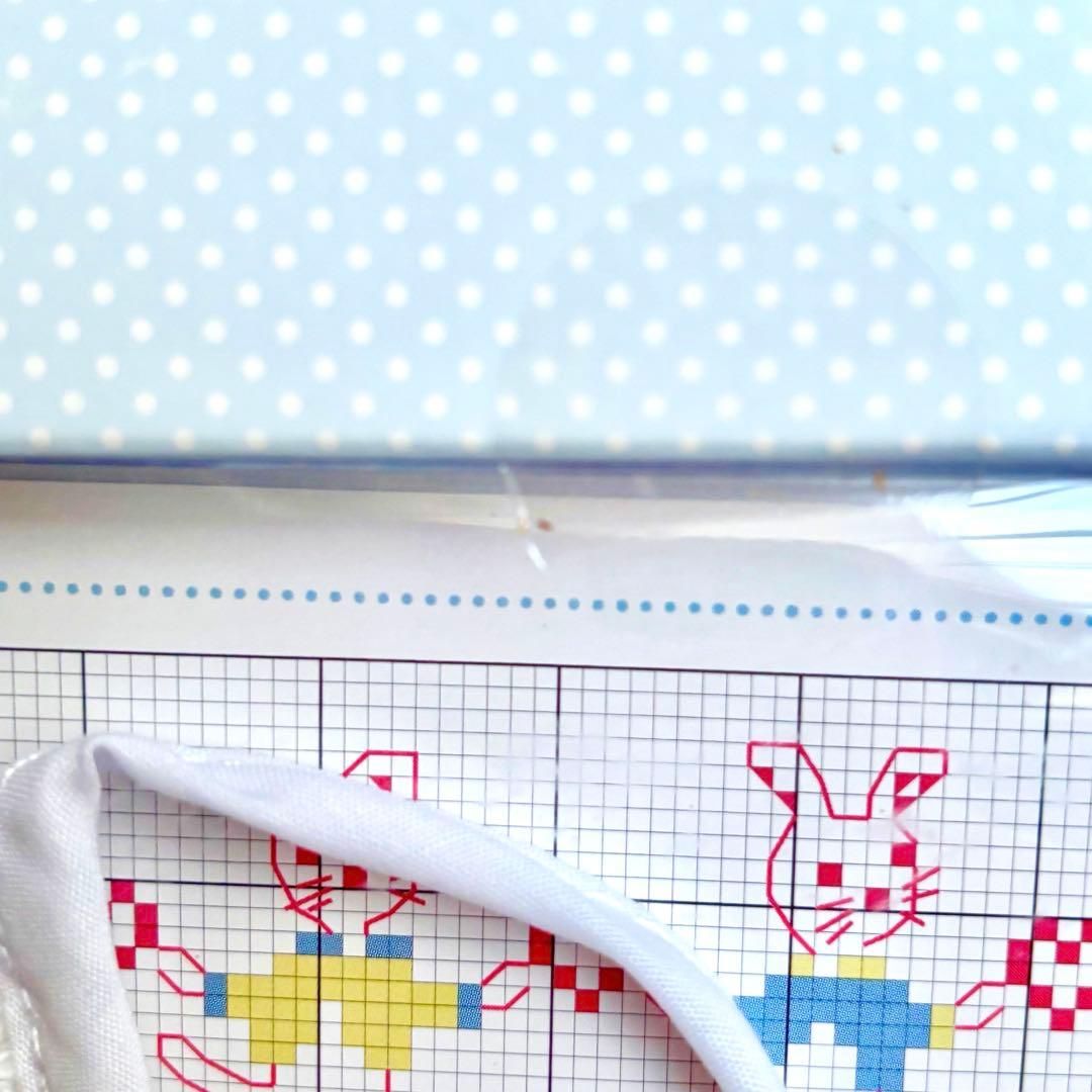 サモイロフ Le petit monde de bebe図案集&スタイ刺繍キット