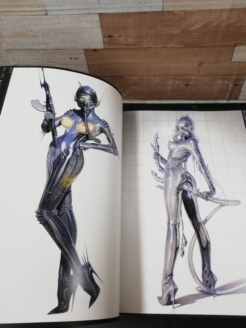 空山基　メタリコーン　ek t^on llic^on　Sorayama