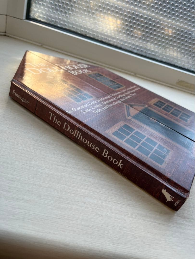 【希少】THE DOLL HOUSE BOOK 洋書　ハードカバー