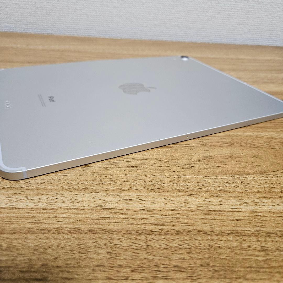 【極・美品】iPad pro 256GB Cellularモデル　11インチ