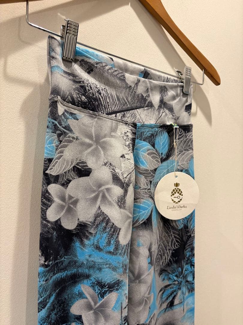 新品 Linda Works フラワープリントヨガレギンス M