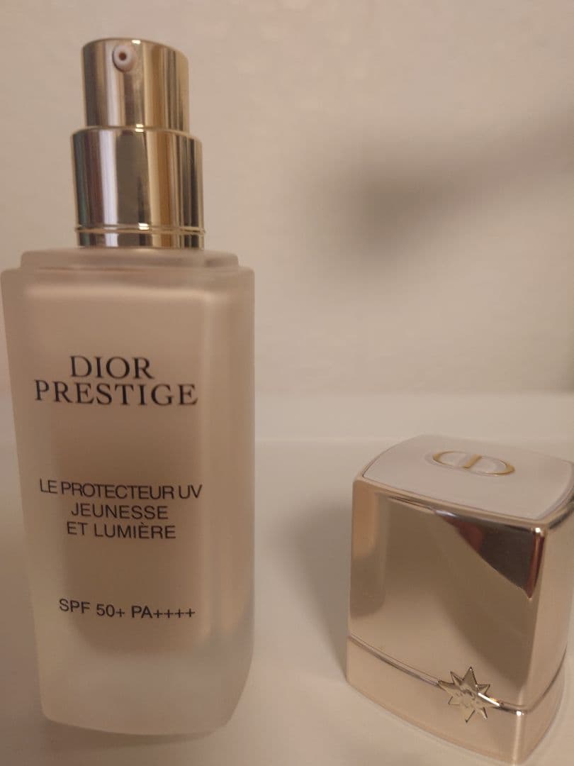 【使用品 残9割】DIORプレステージ ホワイト ル プロテクター　シアーグロウ