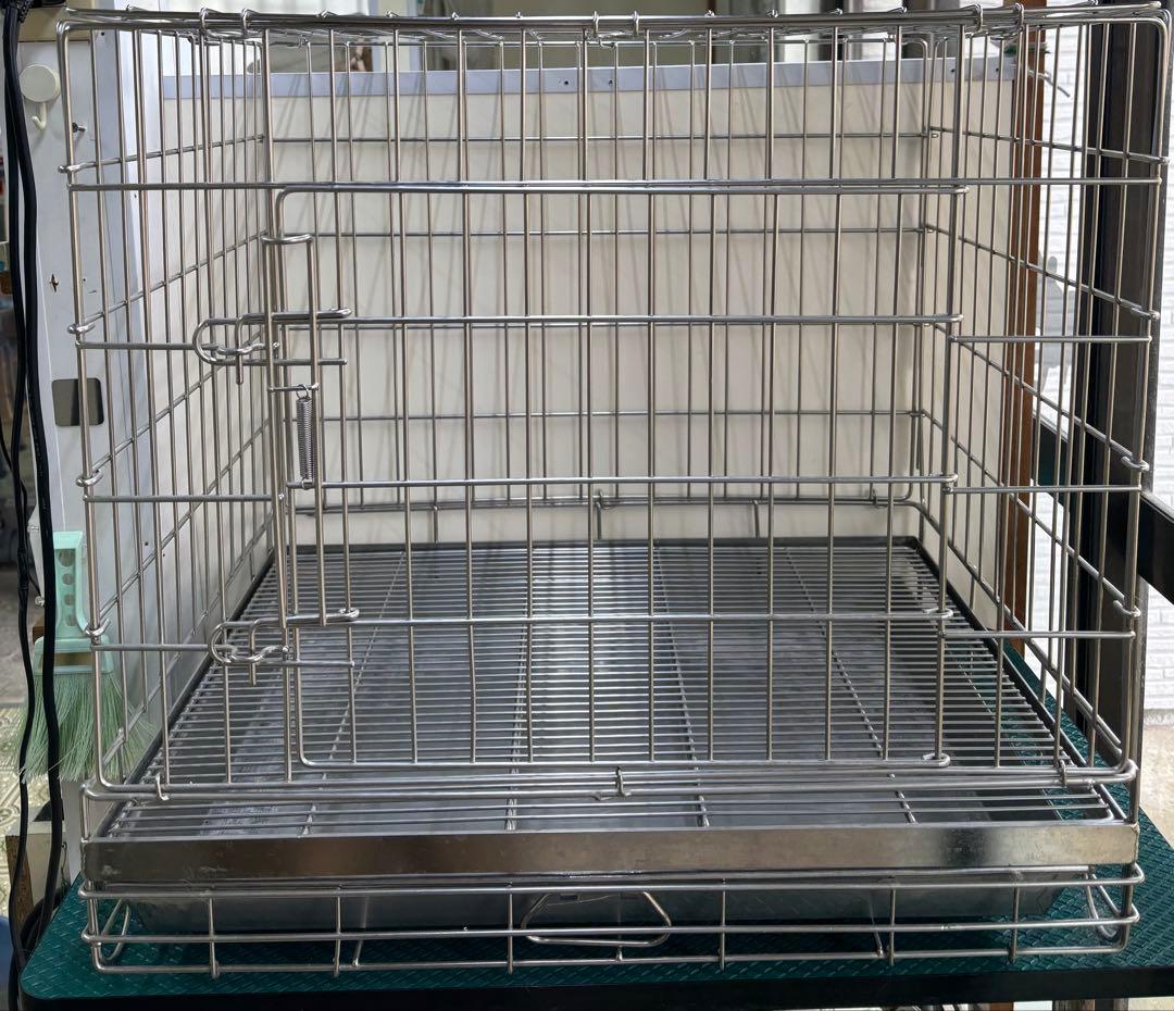 犬用ステンレスケージ　取り外しトレイ付き