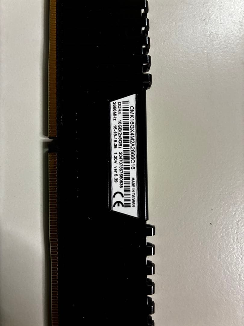 【動作品】Corsair DDR4 メモリ8GB×2 2666MHz