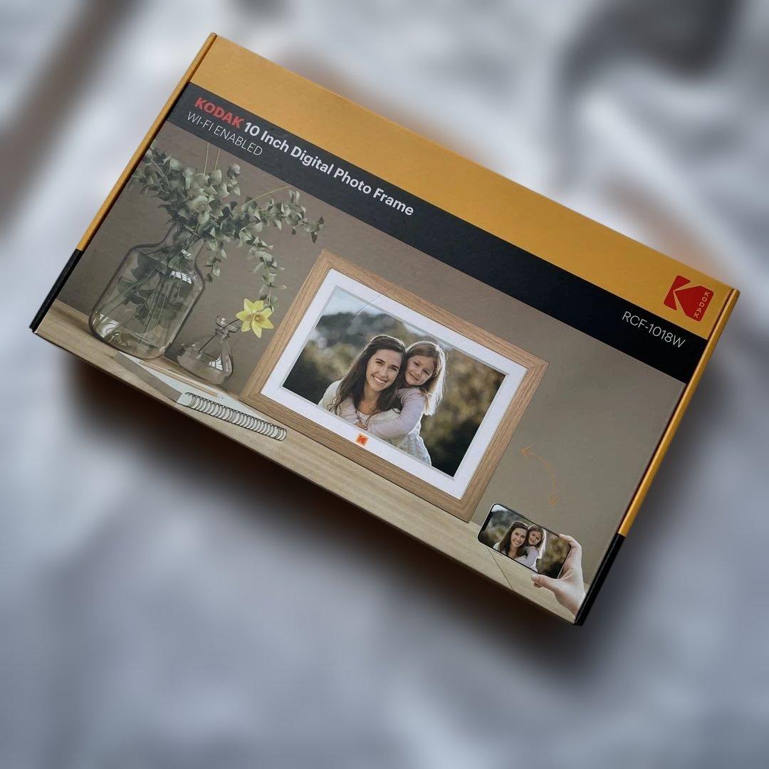 新品未使用未開封の美品　Kodak 10インチフォトフレーム RCF-1018W