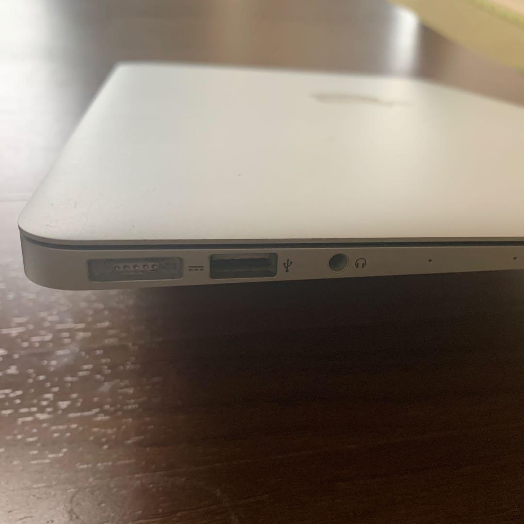 MacBook Air 13インチ Early2015 256GB Corei5