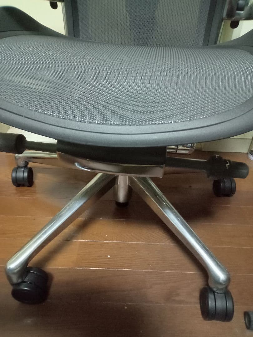 最高グレード アーロンチェア リマスタード 美品