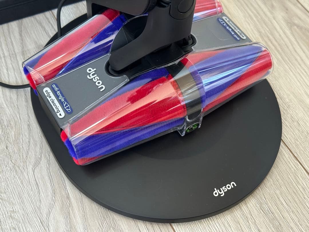中古美品DysonダイソンスティッククリーナーPencilvac(SV50FC)
