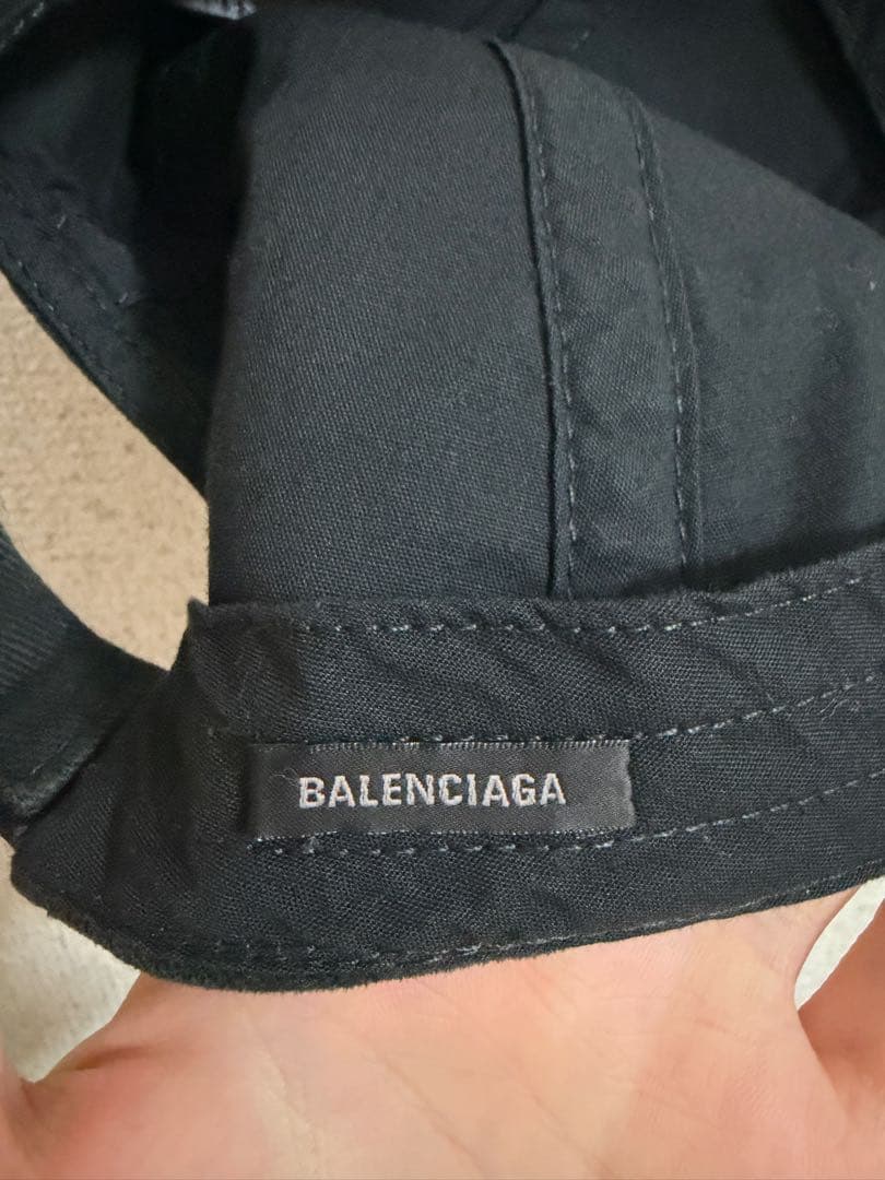 最終値下げ BALENCIAGA キャップ Burning unity cap