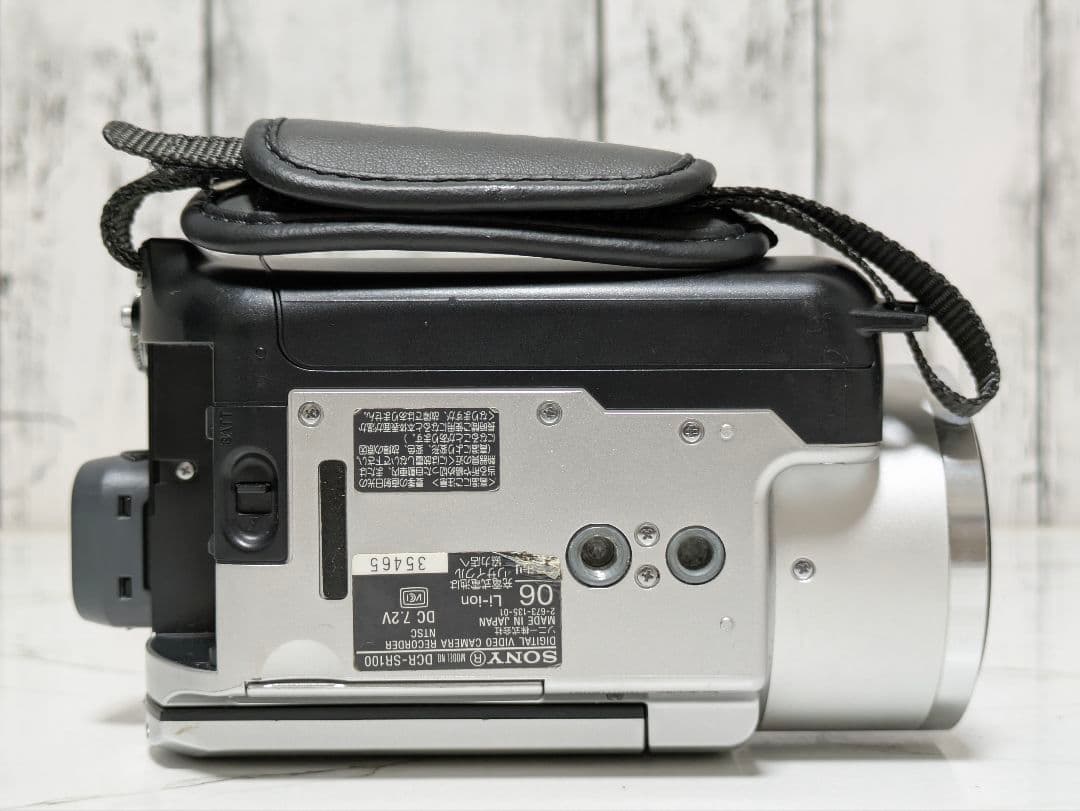 SONY　DCR-SR100