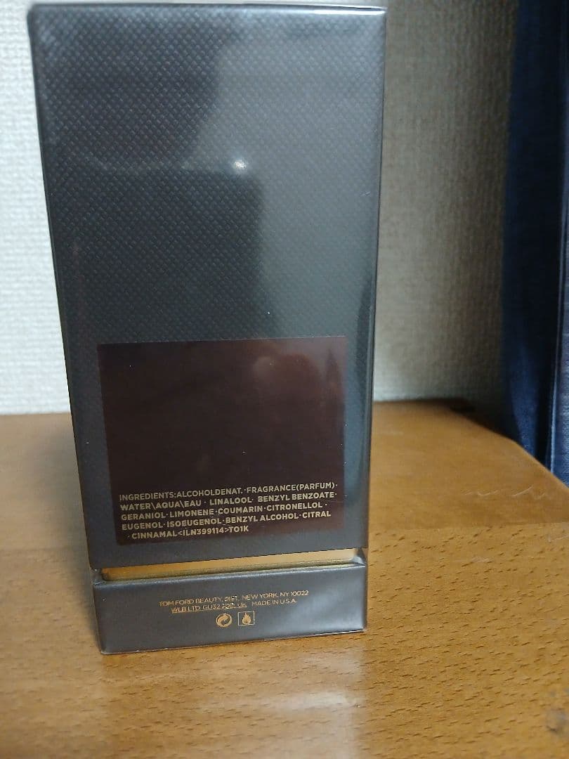 新品未使用！トム・フォード　タバコバニラ 100ml