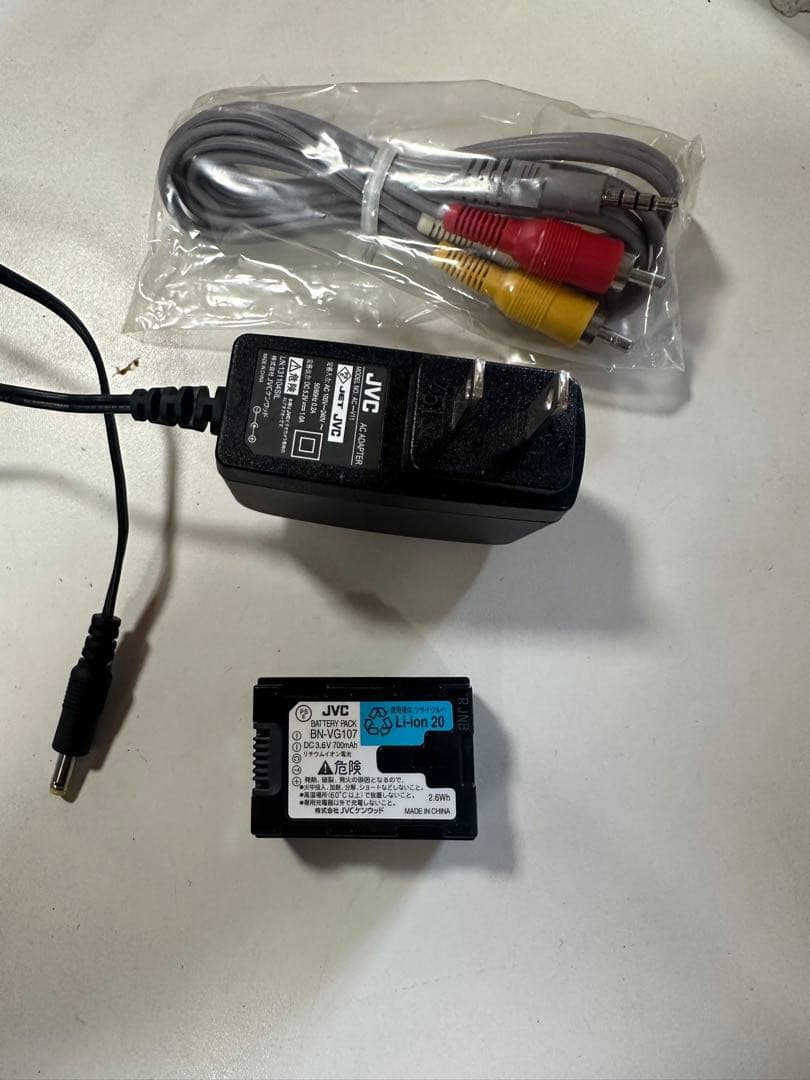 ビデオカメラ ハンディカム JVC GZ-HM33-s カメラ