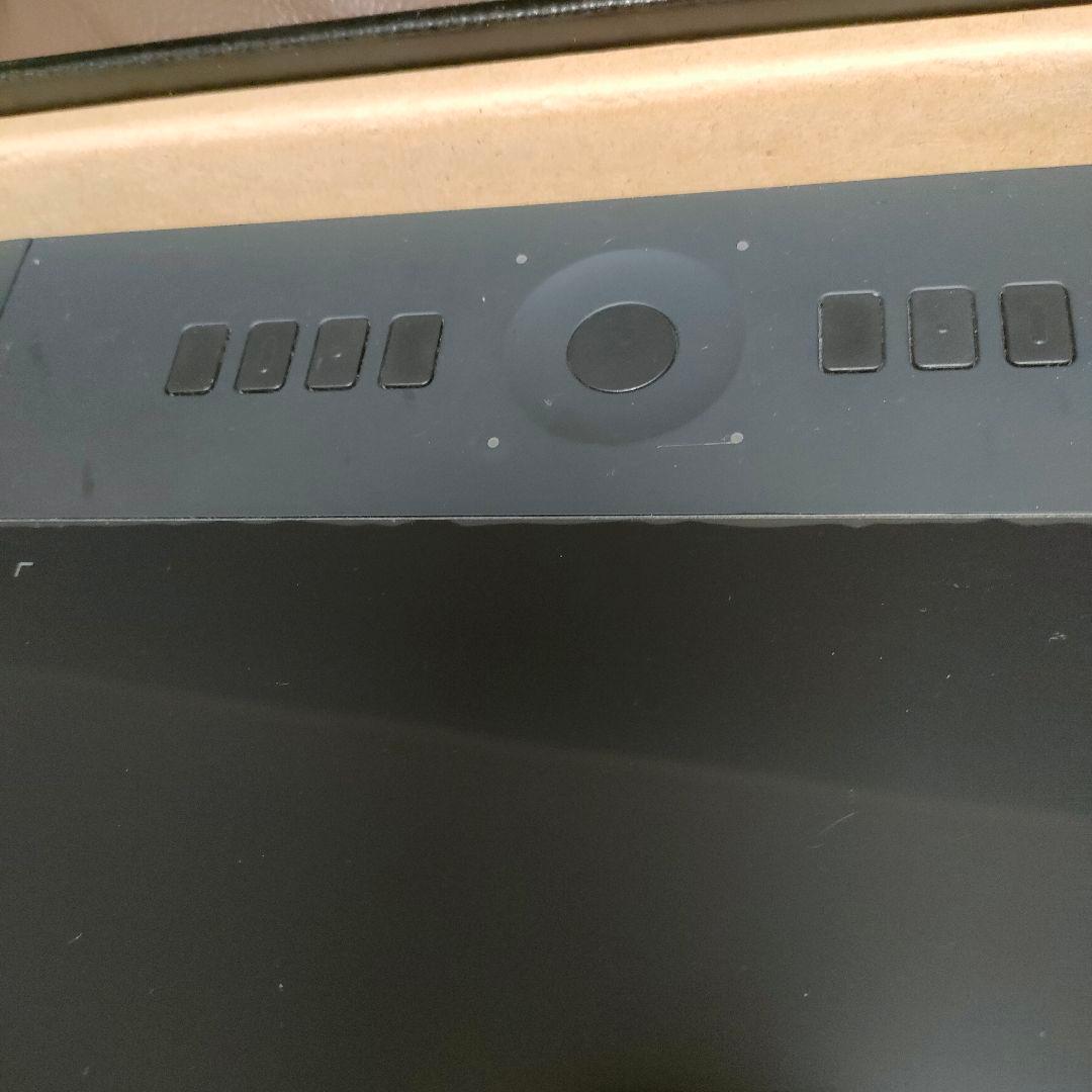 ワコムペンタブレット intuos pro Large Lサイズ PTH-851