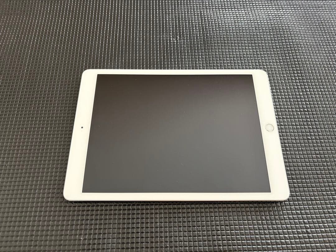 や*だ様 iPad 第7世代 Wifi 32GB バッテリー最大容量82.5%