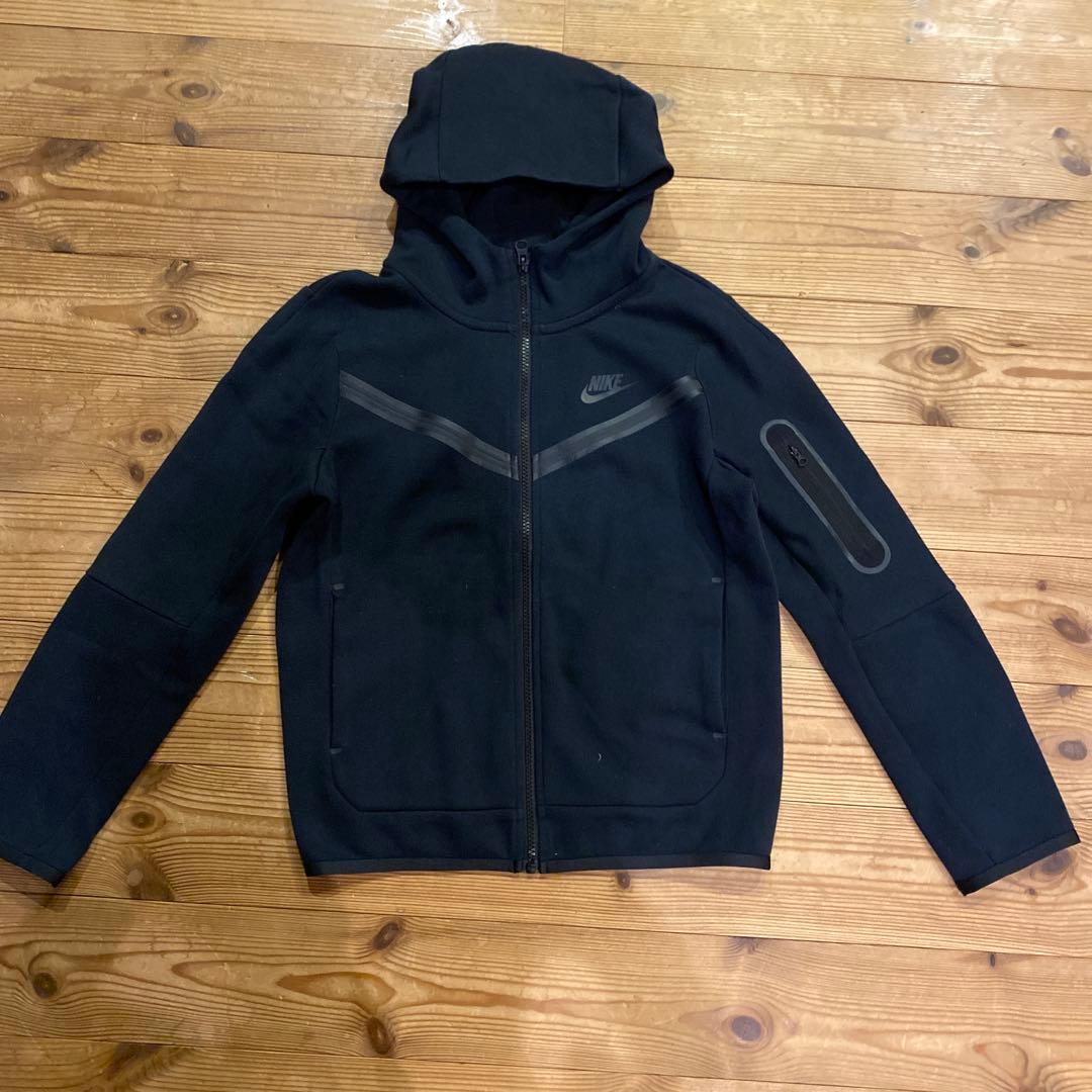 りょうNIKEテックフリース XS〜S キッズサイズ ブラック