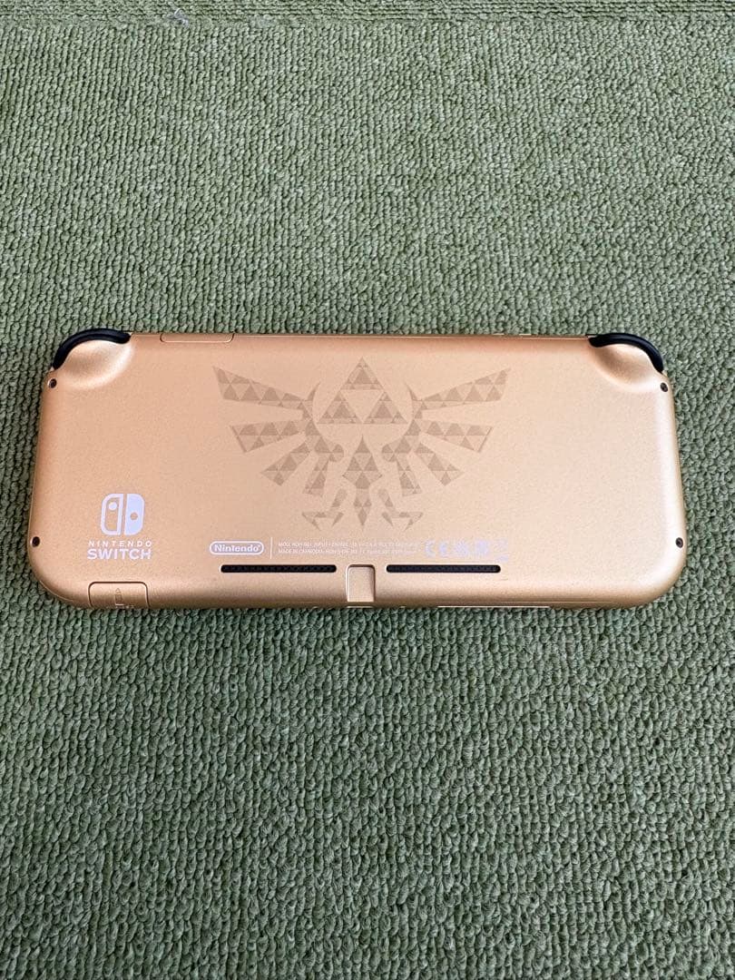 い*べ様 最終値下_SwitchLite本体ハイラルエディション_箱/アダプタ/