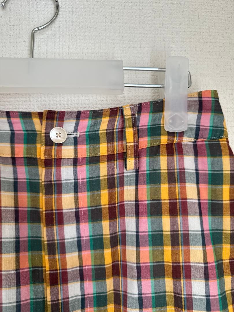 美品AURALEEマドラスチェックスカート