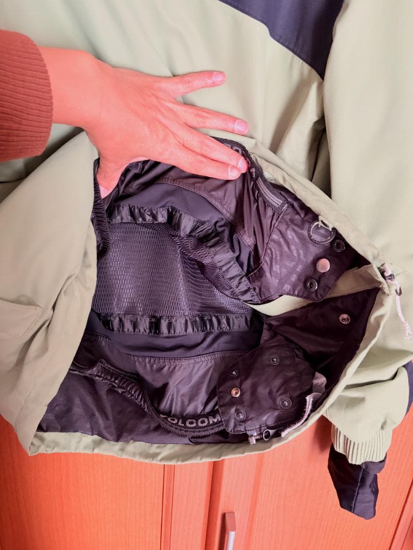 VOLCOM スノーボードジャケット USサイズM（日本サイズL相当）