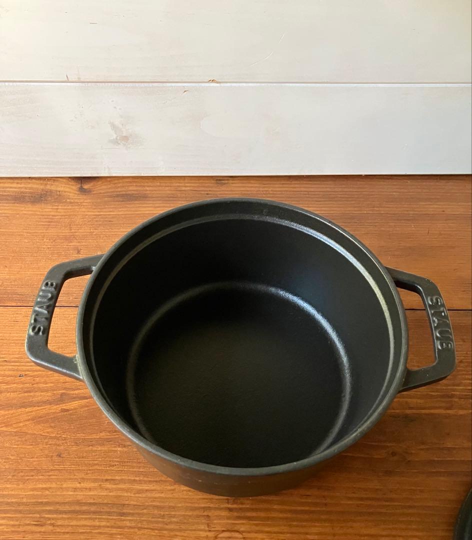 staub ココットラウンド ブラック18cm