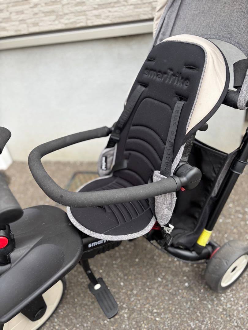 smarTrike スマートトライク 三輪車 ベビーカー仕様 折りたたみ可