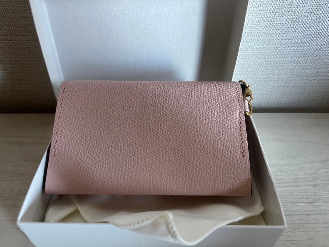 未使用　ピンクレザー名刺入れ 専用袋付き