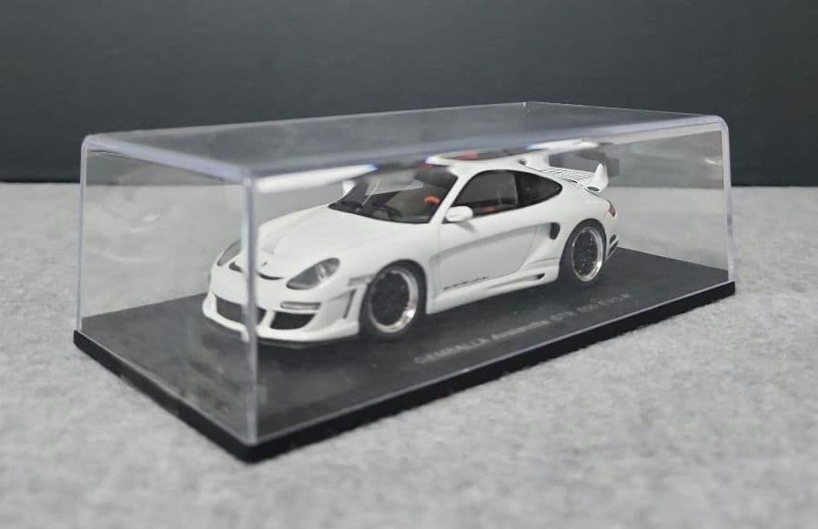 スパーク 1/43スケール ポルシェGEMBALLA Avalanche GTR