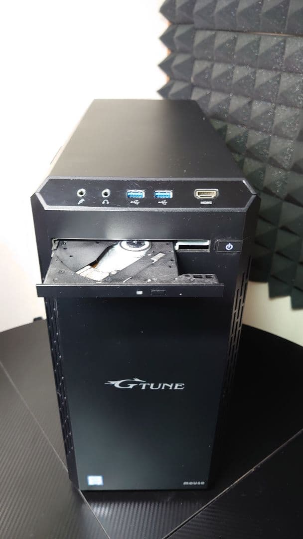 たりゅう i3 R9 390X 16GB 512GB 144hz