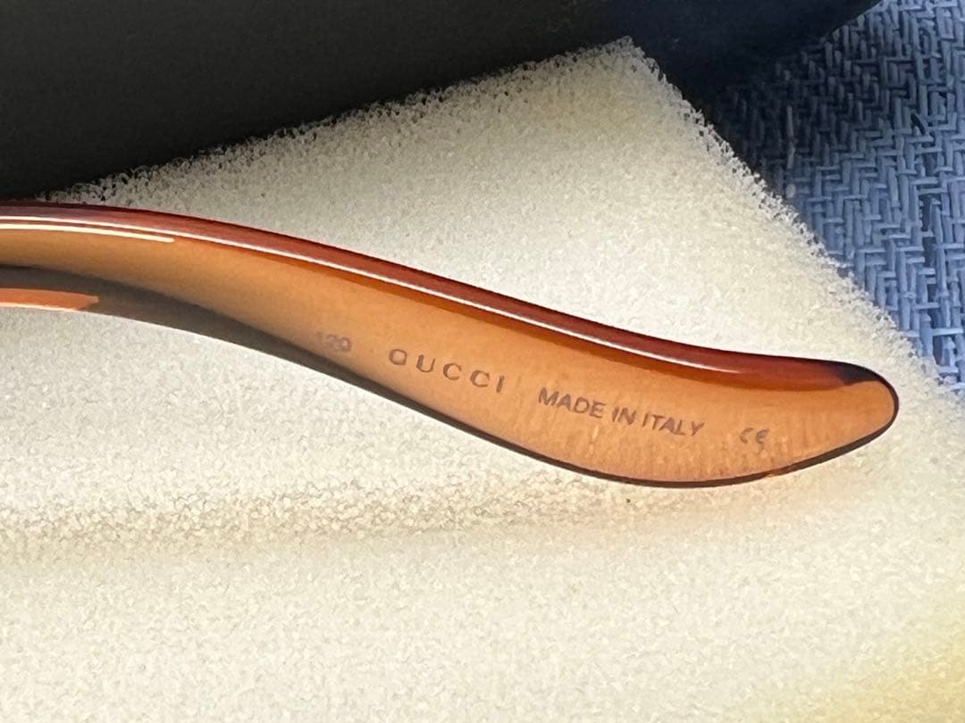 GUCCI 付属ケース付き