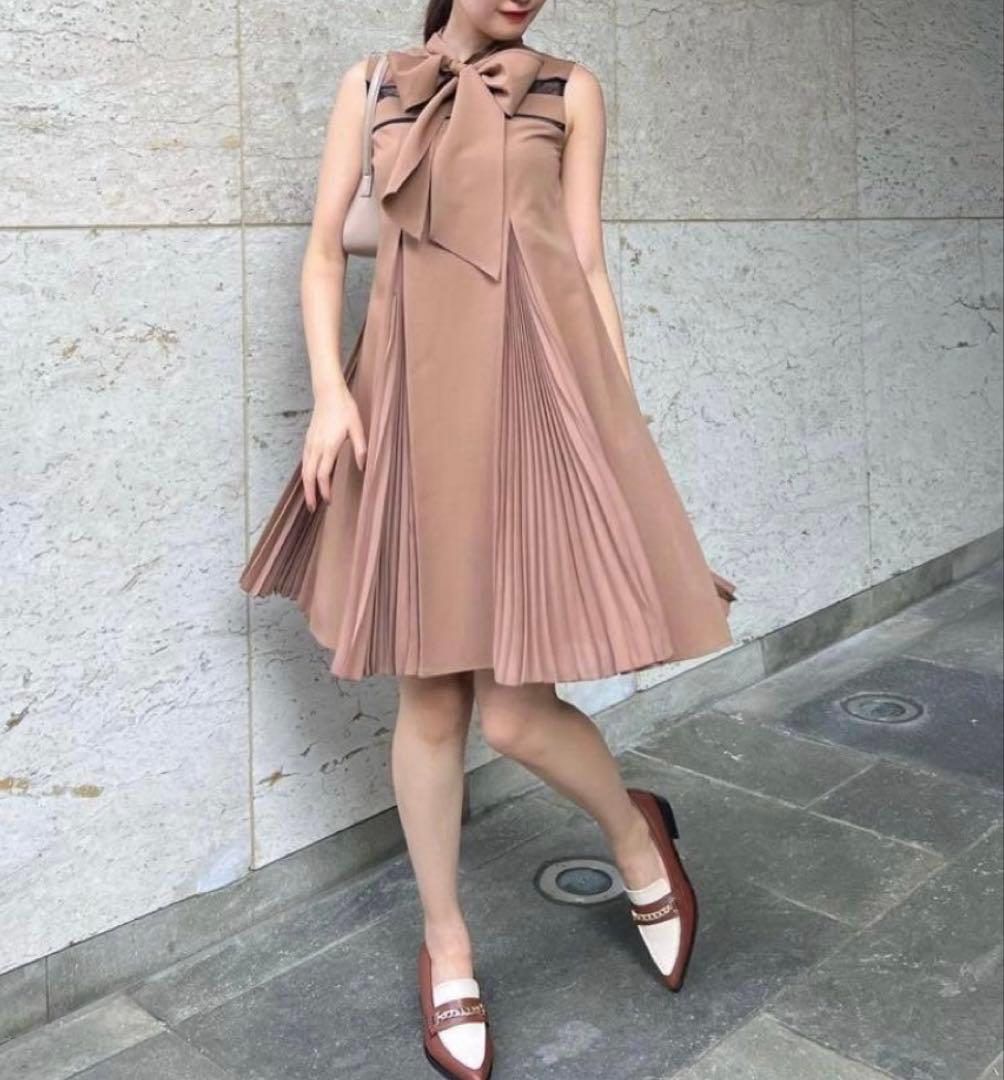 Herlipto Lace Trimmed Bowtie Dress サイズS