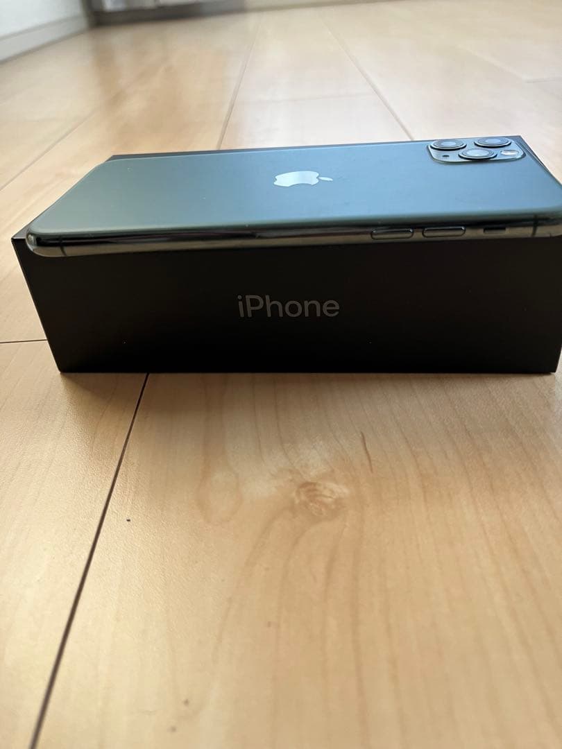 箱付き美品　iPhone11pro max 256g SIMフリー