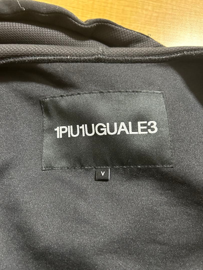 ウノ ピゥ ウノ ウグァーレ トレ 1PIU1UGUALE3 ファーストライン