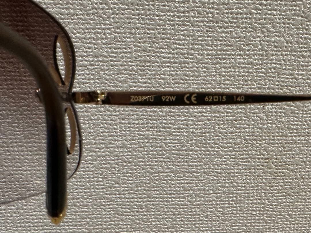 LOUIS VUITTON レディース　サングラス