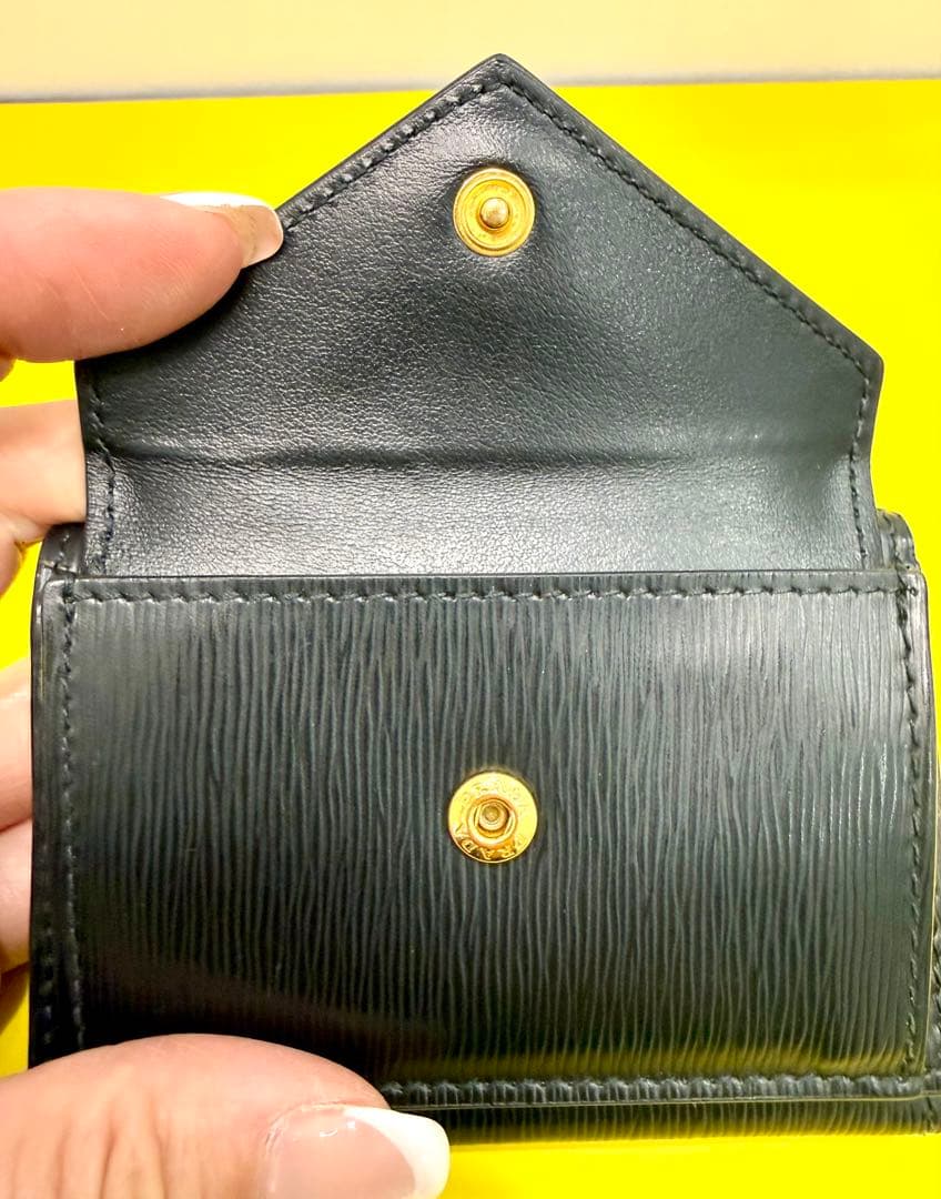 【極美品】PRADA プラダ 三つ折り財布 ヴィッテロムーブ 黒 ギャランティ付