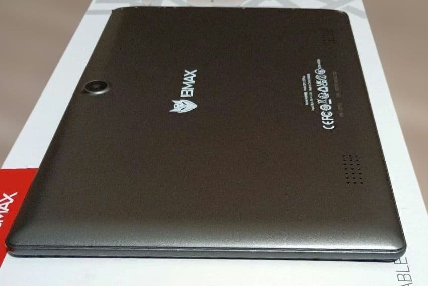BMAX Androidタブレット本体 I9 Plus＋ケース