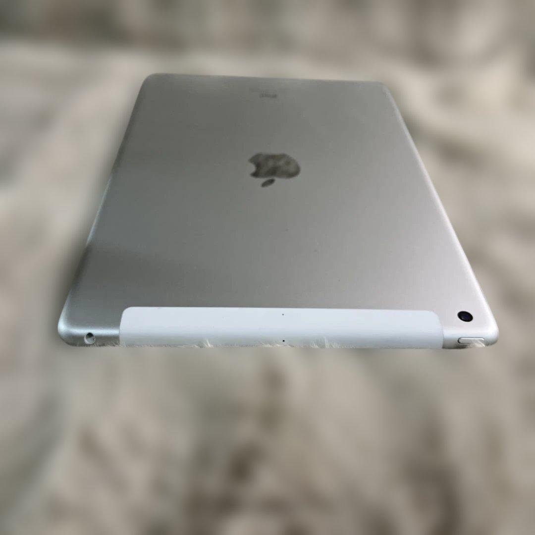Apple iPad (第７世代) Wi-Fi + Cellular シルバー