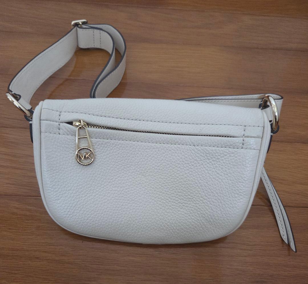 MICHAEL KORS ホワイト ボディバッグ