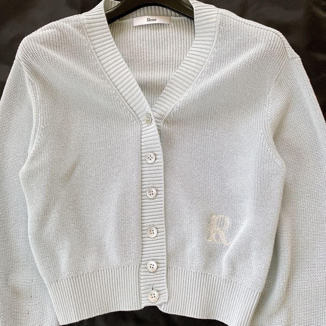 良品✨Rene 2022 ロゴ刺繍 Vネックニットカーディガン 34 ブルー系