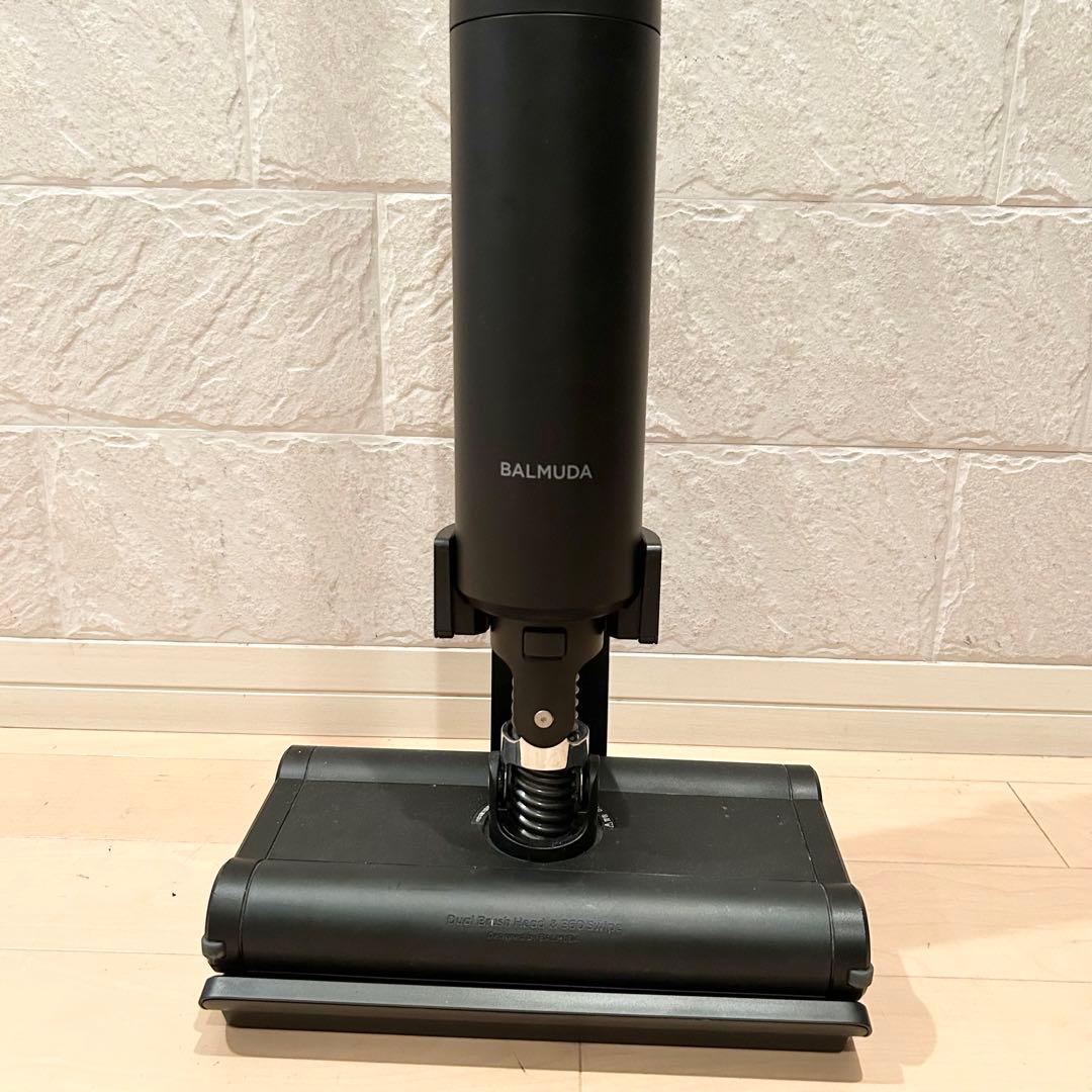 美品 BALMUDA C-E100-BK 2020年製スティッククリーナー