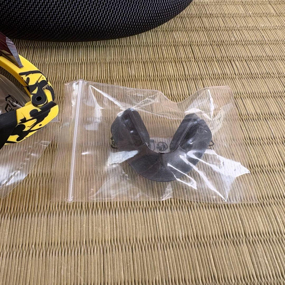 【未使用】Oakley OO9235 スポーツサングラス ユニセックス