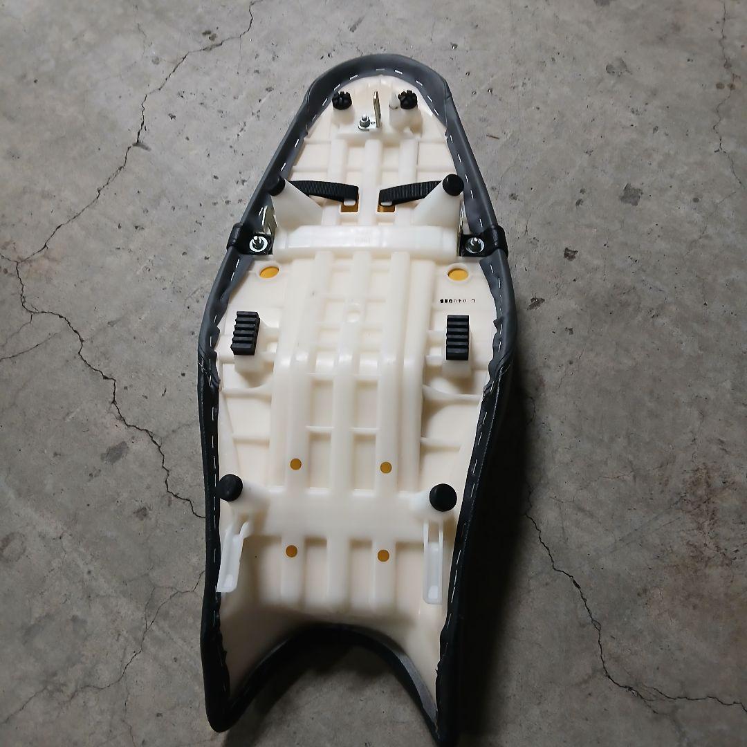 SV650　純正オプションシート