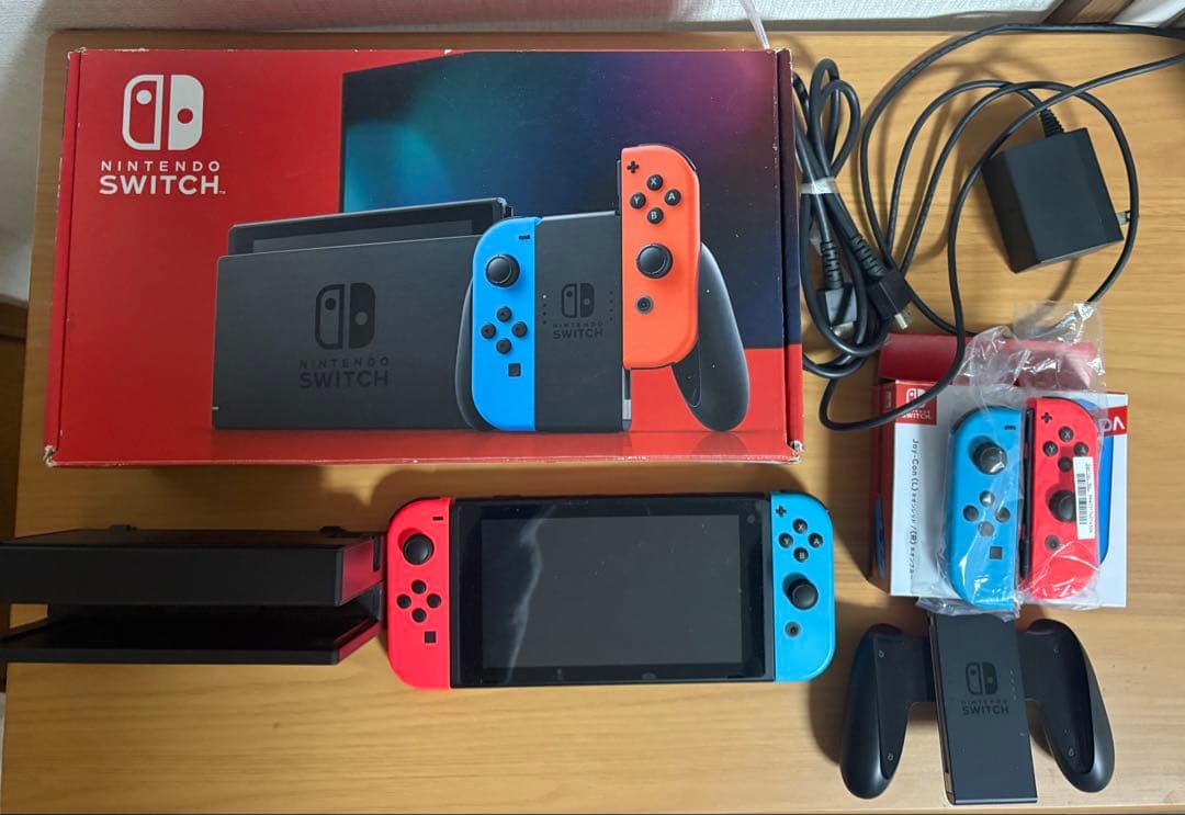 ★Nintendo Switch スイッチ★本体　付属品完備　任天堂