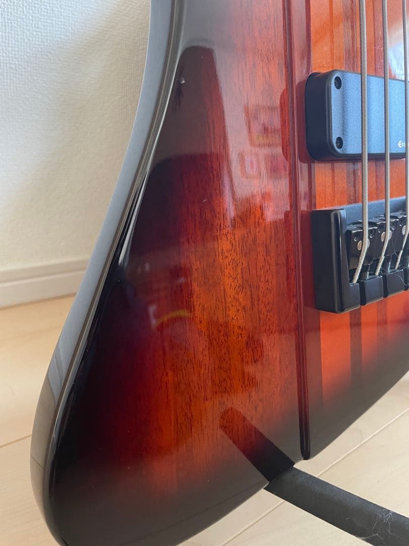 Epiphone Thunderbird IV-PRO ベース