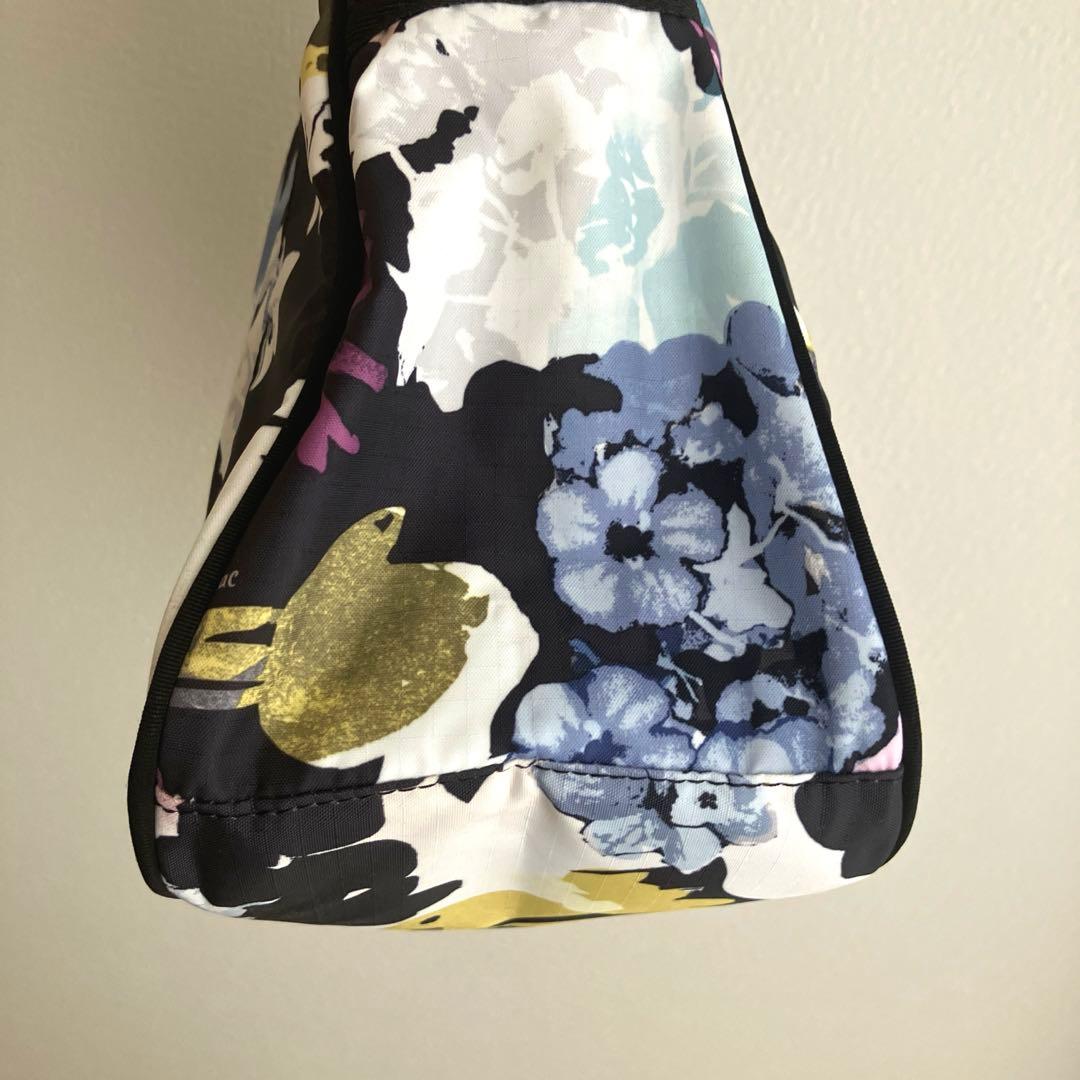 美品　LESPORTSAC レスポート　花柄ボストンバック　旅行　タブレット入れ