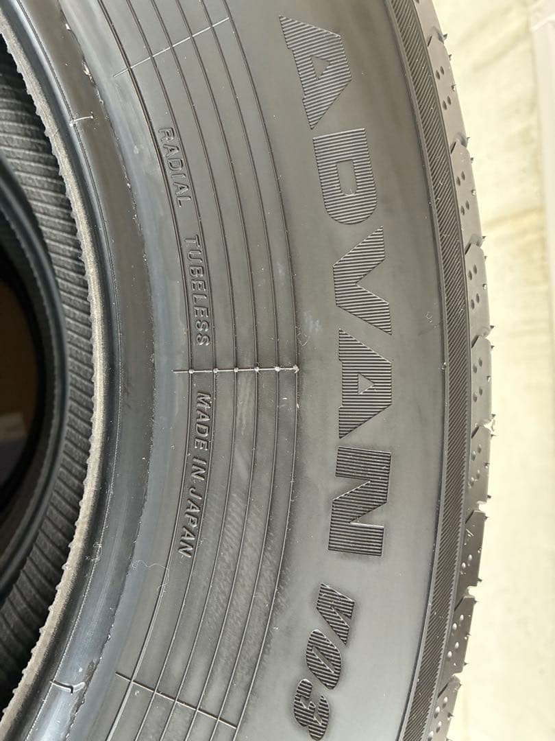 新車外しタイヤ4本セット ヨコハマ　225/65R17 2025年49週製