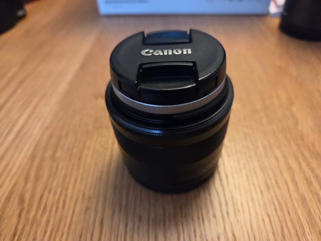 Canon EOS Kiss M　ダブルズームキット＋トライポッドグリップ
