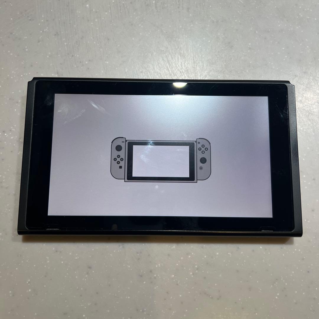 Nintendo Switch 本体のみ　Joy-Conなし