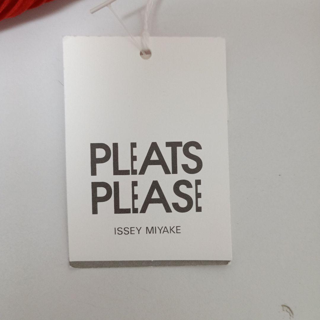 PLEATS PLEASE ISSEY MIYAKE 赤いストール