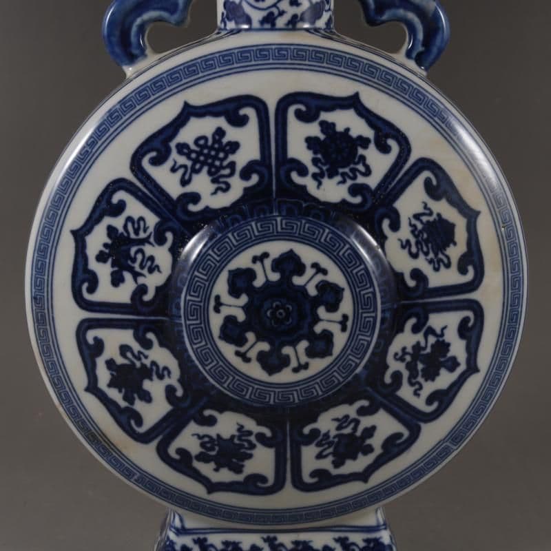 乾隆青花八宝抱月扁瓶 景徳鎮 陶磁器 装飾品 現代工芸品美術品 置物