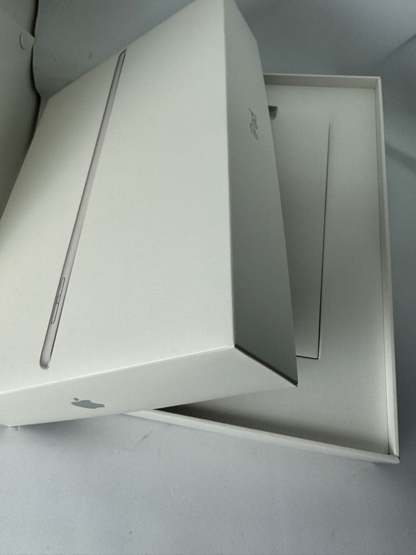 iPad 第9世代　64GB