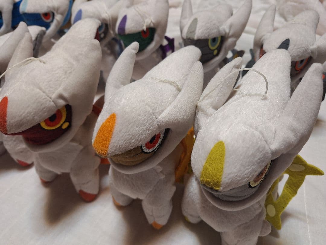 ポケモン　ぬいぐるみ　アルセウス コロッとまんまるぬいぐるみ　12体